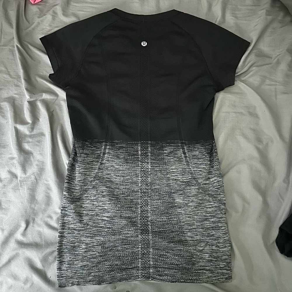 Lululemon Ombré Swiftly Tech